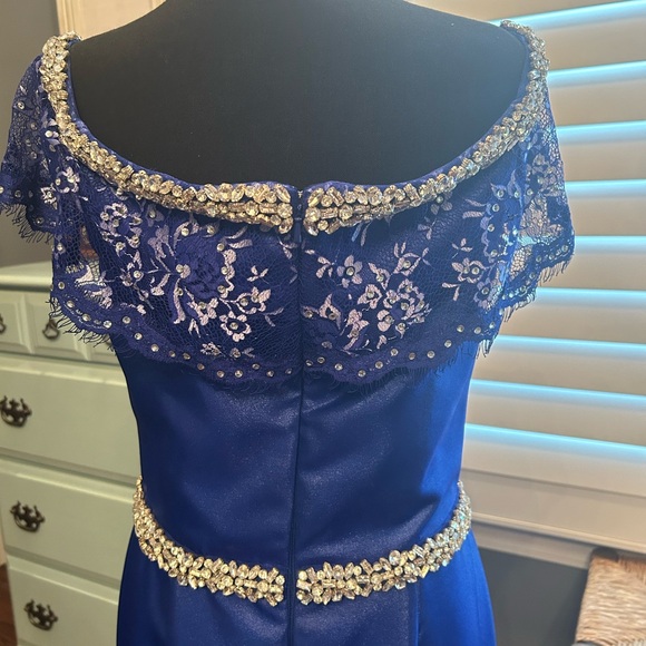 Ritzee Prom formal dress
🌼OFFERS WELCOME🌼
CLOSET CLEANOUT👗 - Picture 8 of 11